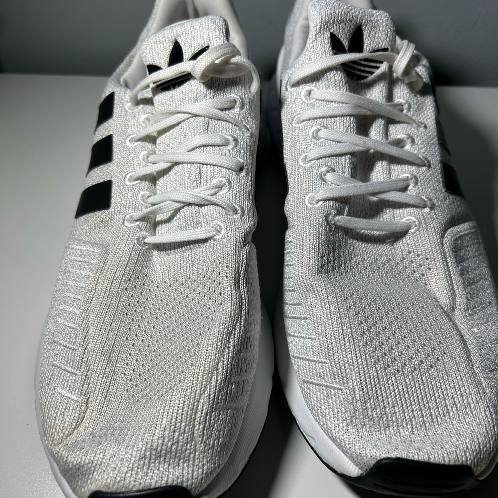 Men’s Swift Run 22